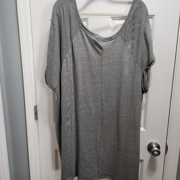 Torrid 5 sheer front little mermaid top - Picture 6 of 7